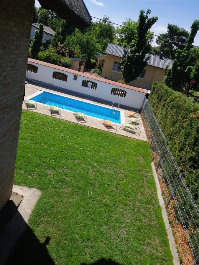 Lisztes Apartman Zamardi Luaran gambar